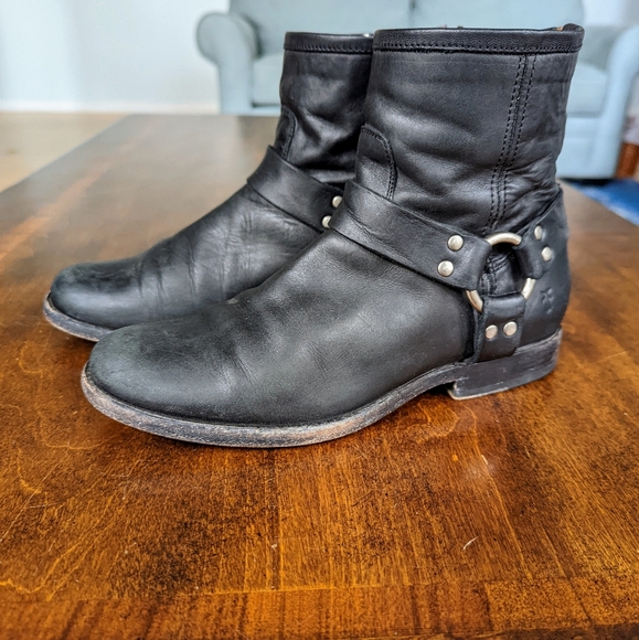 Frye Phillip Harness Short - Picture 2 of 11